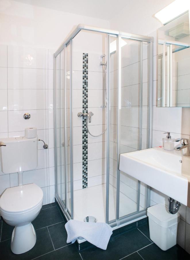 Hotel Garni Haus Schoenberger Heiligenhaus Ngoại thất bức ảnh